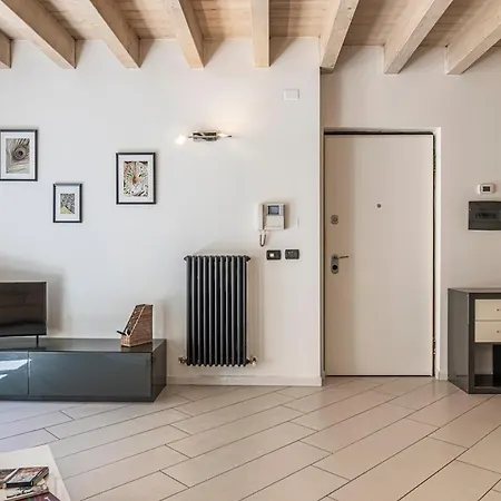 Barbudo's House Апартаменты Лонато